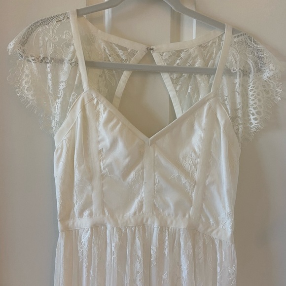 Parker Revolve Lace Long Dress Lace Formal Gown in Ivory White Size 6 - Picture 4 of 8